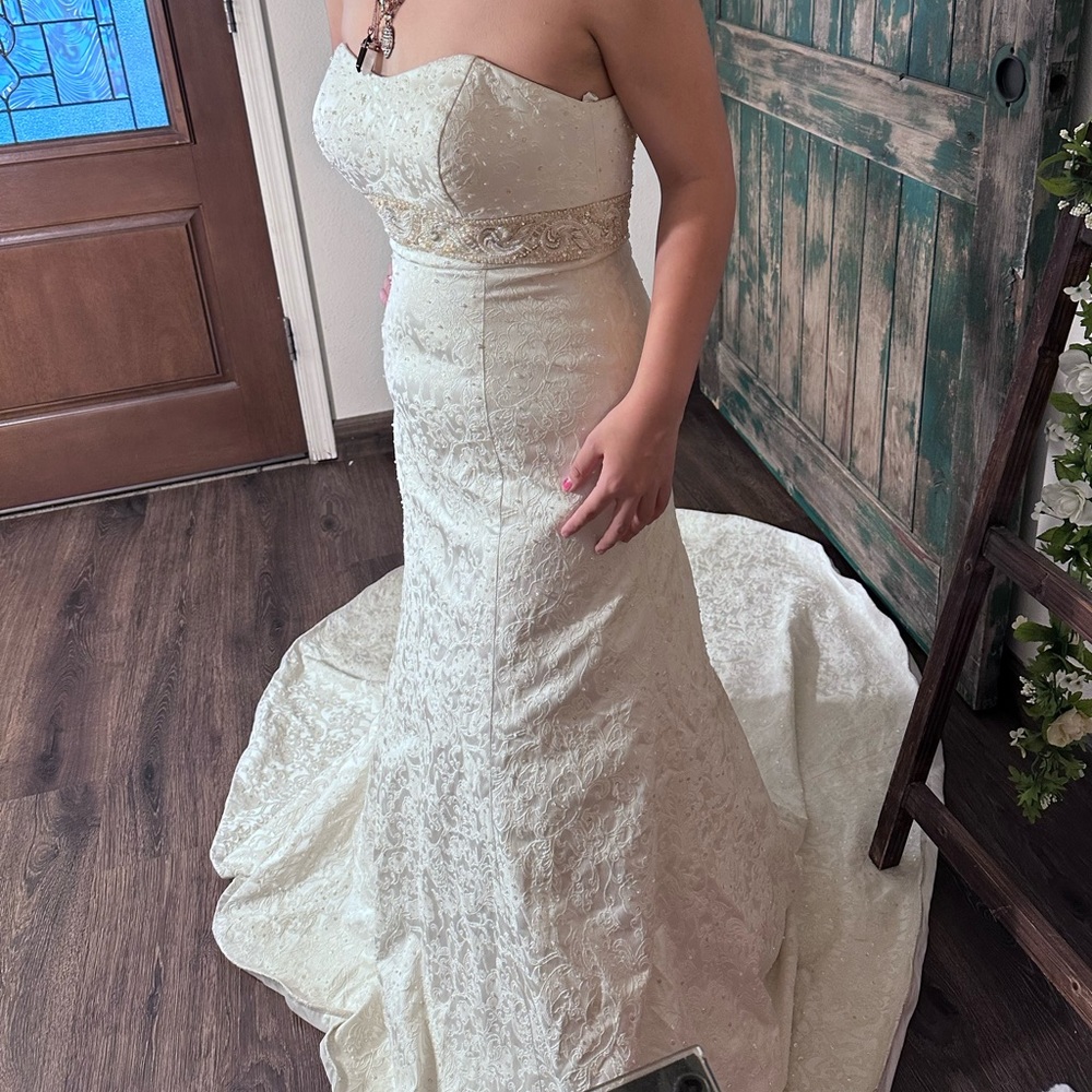 Strapless sequin ivory wedding dress NWT train tail mermaid style size 8 - Picture 15 of 17